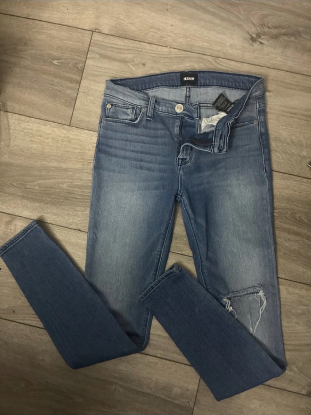 Hudson Jeans Light Blue Skinny Jeans with Knee Distress